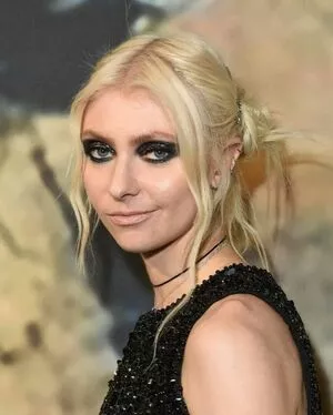 Taylor Momsen OnlyFans Leaked Free Thumbnail Picture - #OoYPCHS0Tj