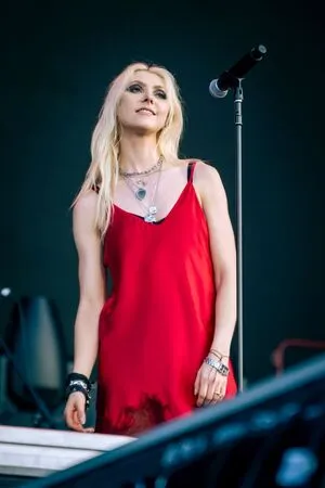 Taylor Momsen OnlyFans Leaked Free Thumbnail Picture - #QBKUmX1n7H