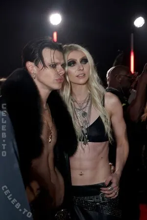 Taylor Momsen OnlyFans Leaked Free Thumbnail Picture - #RccmORQnrd