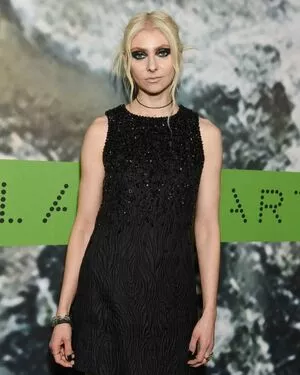 Taylor Momsen OnlyFans Leaked Free Thumbnail Picture - #Rd7foFNtHG