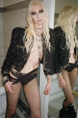 Taylor Momsen OnlyFans Leaked Free Thumbnail Picture - #SACFJNp8rU