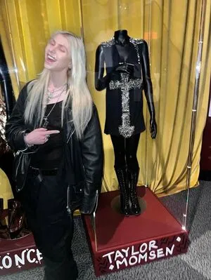 Taylor Momsen OnlyFans Leaked Free Thumbnail Picture - #VzZzMK2Cgo