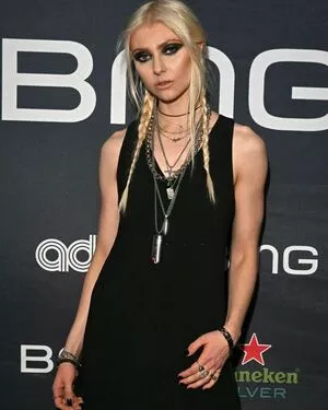 Taylor Momsen OnlyFans Leaked Free Thumbnail Picture - #XSgFZmHZyt