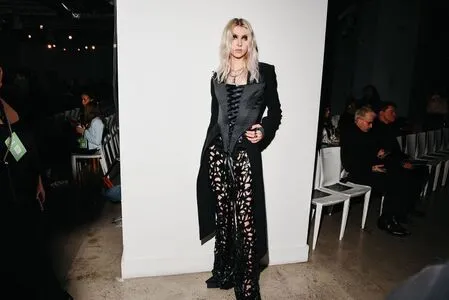 Taylor Momsen OnlyFans Leaked Free Thumbnail Picture - #XTCqDecREy
