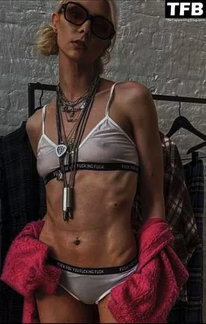 Taylor Momsen OnlyFans Leaked Free Thumbnail Picture - #ZvbY6zT6Br