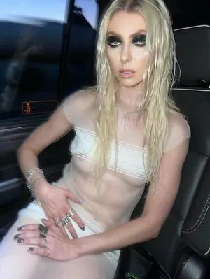 Taylor Momsen OnlyFans Leaked Free Thumbnail Picture - #cQy1SNAUnk