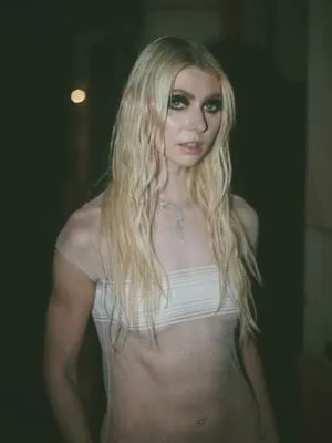 Taylor Momsen OnlyFans Leaked Free Thumbnail Picture - #eKkbjJsX4m