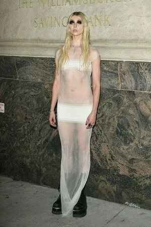 Taylor Momsen OnlyFans Leaked Free Thumbnail Picture - #i7cwNodIT7