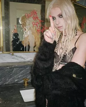 Taylor Momsen OnlyFans Leaked Free Thumbnail Picture - #jSkB6lJCSR