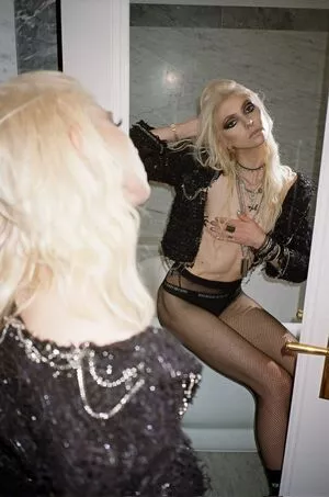 Taylor Momsen OnlyFans Leaked Free Thumbnail Picture - #n8KQQOkoKc
