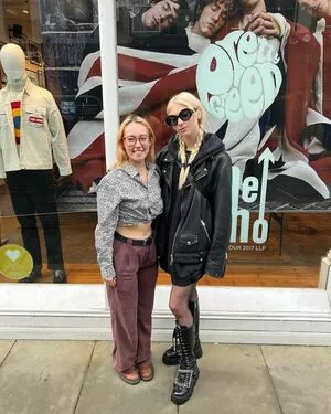 Taylor Momsen OnlyFans Leaked Free Thumbnail Picture - #nGcn1N43I9