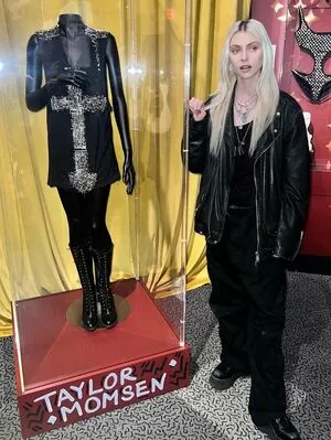 Taylor Momsen OnlyFans Leaked Free Thumbnail Picture - #o1FJUhO6Mh