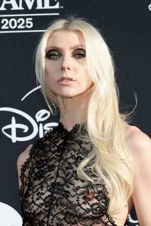 Taylor Momsen OnlyFans Leaked Free Thumbnail Picture - #riRoBdzi9M