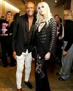 Taylor Momsen OnlyFans Leaked Free Thumbnail Picture - #s0b7GjSzjw