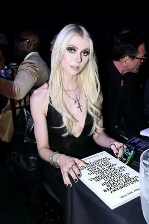 Taylor Momsen OnlyFans Leaked Free Thumbnail Picture - #s23WNwGHua