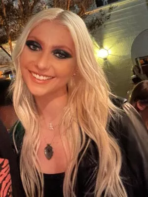 Taylor Momsen OnlyFans Leaked Free Thumbnail Picture - #thQ6LW29MC