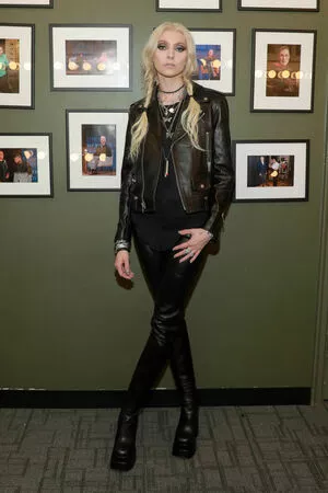 Taylor Momsen OnlyFans Leaked Free Thumbnail Picture - #vNRAdXS5ZD