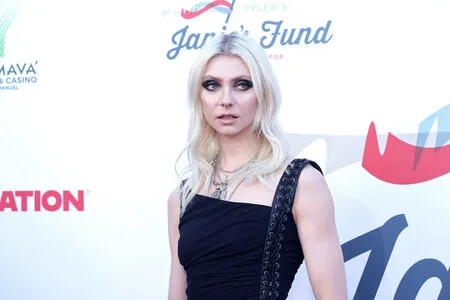 Taylor Momsen OnlyFans Leaked Free Thumbnail Picture - #xbVIjCHEhI