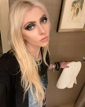 Taylor Momsen OnlyFans Leaked Free Thumbnail Picture - #y5BH3uhVn7