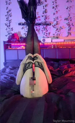 Taylor Mourning OnlyFans Leaked Free Thumbnail Picture - #nk1LS5uFTq