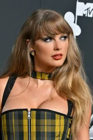 Taylor Swift OnlyFans Leaked Free Thumbnail Picture - #1UiQE0mgcI