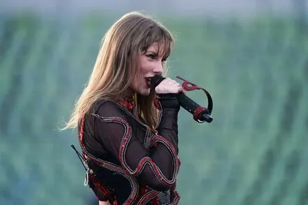 Taylor Swift OnlyFans Leaked Free Thumbnail Picture - #29EBviS7Q8