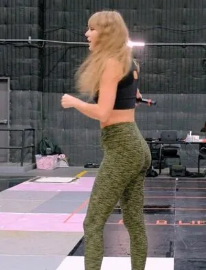 Taylor Swift OnlyFans Leaked Free Thumbnail Picture - #4RxYLiywMG