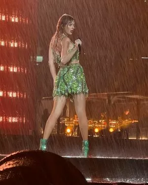 Taylor Swift OnlyFans Leaked Free Thumbnail Picture - #5QGu5HC039