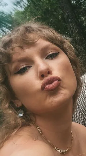 Taylor Swift OnlyFans Leaked Free Thumbnail Picture - #7ipggVdQSX