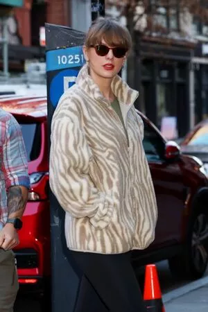 Taylor Swift OnlyFans Leaked Free Thumbnail Picture - #8alDcAYcG5