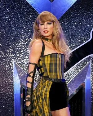 Taylor Swift OnlyFans Leaked Free Thumbnail Picture - #ACnKrkGiEr