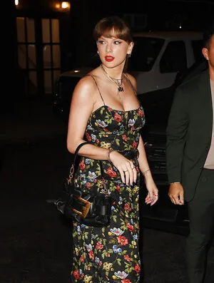 Taylor Swift OnlyFans Leaked Free Thumbnail Picture - #AFPC4kju5u