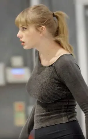 Taylor Swift OnlyFans Leaked Free Thumbnail Picture - #FEVWGSirKU