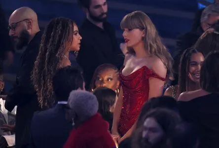 Taylor Swift OnlyFans Leaked Free Thumbnail Picture - #HZdl4PLWW1