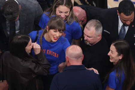 Taylor Swift OnlyFans Leaked Free Thumbnail Picture - #JXKeJR9xTn