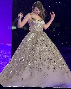 Taylor Swift OnlyFans Leaked Free Thumbnail Picture - #Lg4KMJqE2F