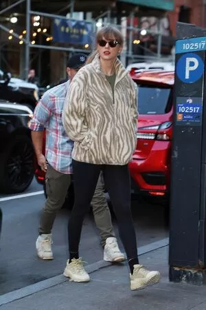 Taylor Swift OnlyFans Leaked Free Thumbnail Picture - #LxxIsx3mx9