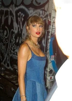Taylor Swift OnlyFans Leaked Free Thumbnail Picture - #NXLdGH19WY