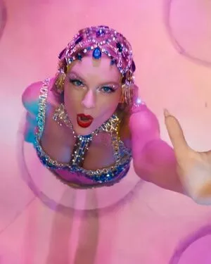 Taylor Swift OnlyFans Leaked Free Thumbnail Picture - #TGq3wRZbAX