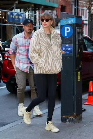 Taylor Swift OnlyFans Leaked Free Thumbnail Picture - #W1VhbDXpjo