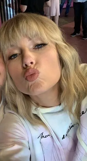 Taylor Swift OnlyFans Leaked Free Thumbnail Picture - #XXSbYjYbss