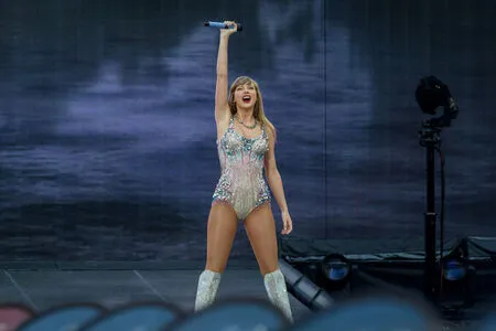 Taylor Swift OnlyFans Leaked Free Thumbnail Picture - #dQOS213Cr2