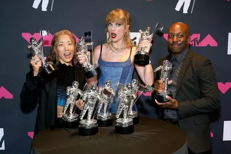 Taylor Swift OnlyFans Leaked Free Thumbnail Picture - #dqOXBv8vUa