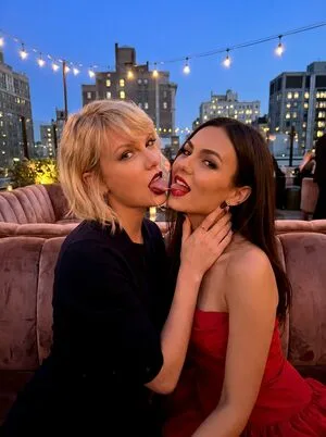 Taylor Swift OnlyFans Leaked Free Thumbnail Picture - #hR9dOU7Hiv