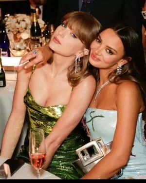 Taylor Swift OnlyFans Leaked Free Thumbnail Picture - #kW8sXcC2We