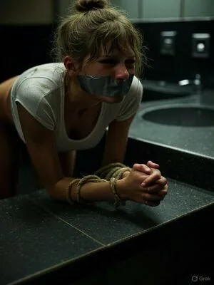 Taylor Swift OnlyFans Leaked Free Thumbnail Picture - #kjAXlaNZ73