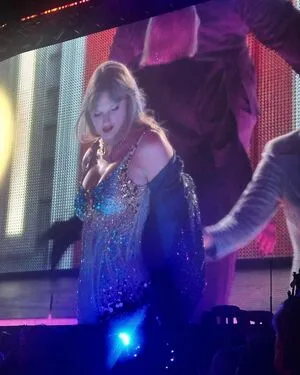 Taylor Swift OnlyFans Leaked Free Thumbnail Picture - #q8pCEwWJEm