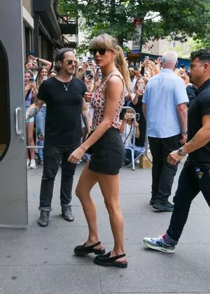 Taylor Swift OnlyFans Leaked Free Thumbnail Picture - #s55xufgv94