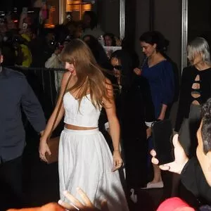 Taylor Swift OnlyFans Leaked Free Thumbnail Picture - #tyOgIoP8fX