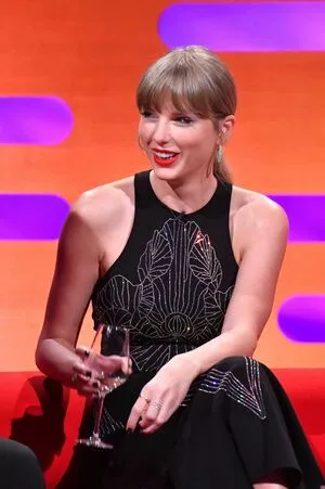 Taylor Swift OnlyFans Leaked Free Thumbnail Picture - #ucZjixi6x8
